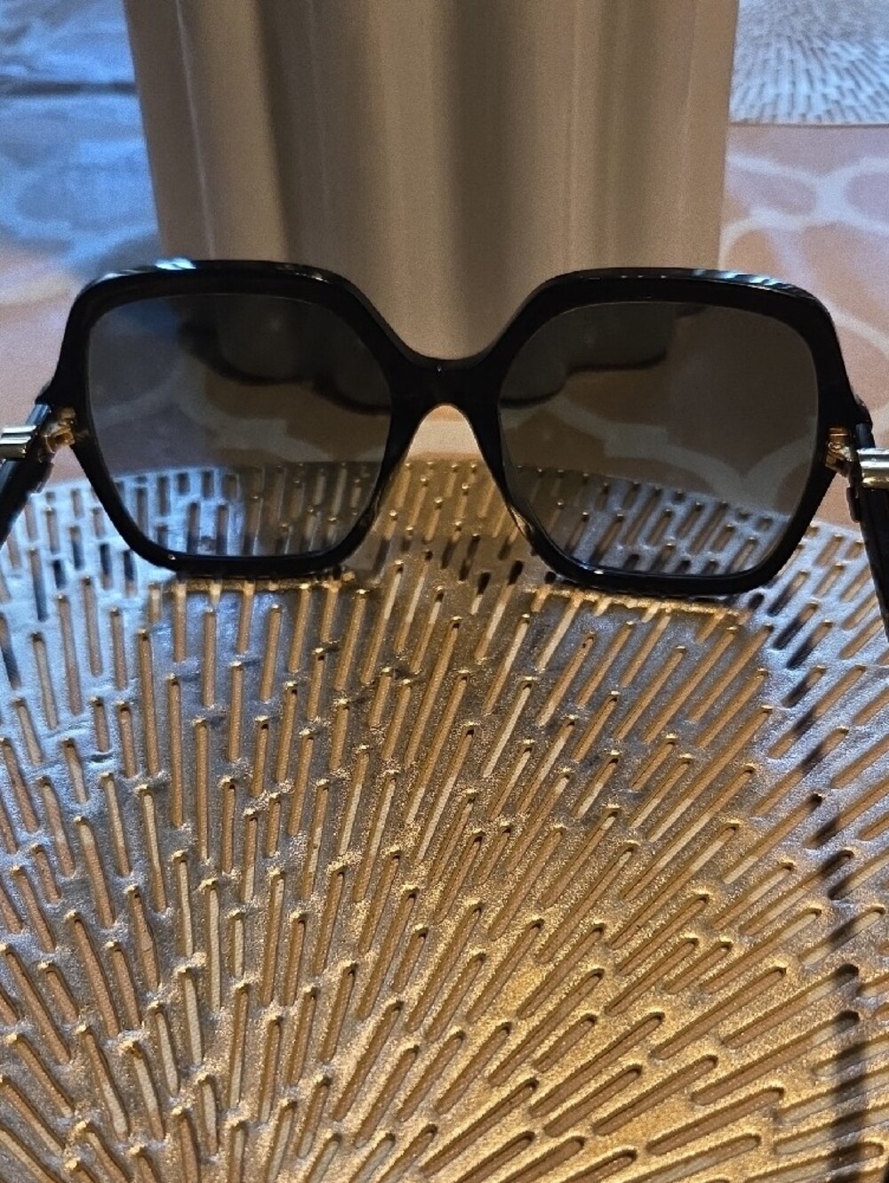 Gucci Black Women's Square Sunglasses with Gold Accents - Picture 4 of 9